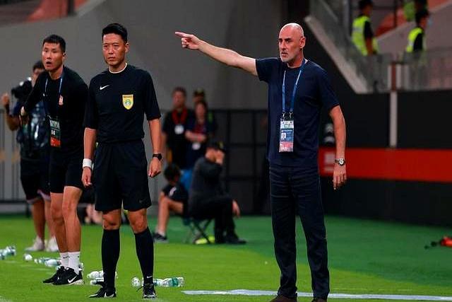 国安主场战平上港,争冠形势激烈 国安主场战平上港,争冠形势激烈