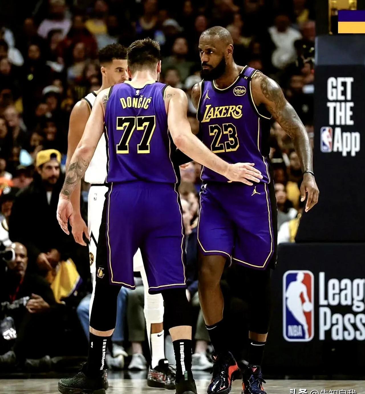 湖人队逆转快船队,取得系列赛领先的简单介绍 湖人队逆转快船队,取得系列赛领先的简单介绍