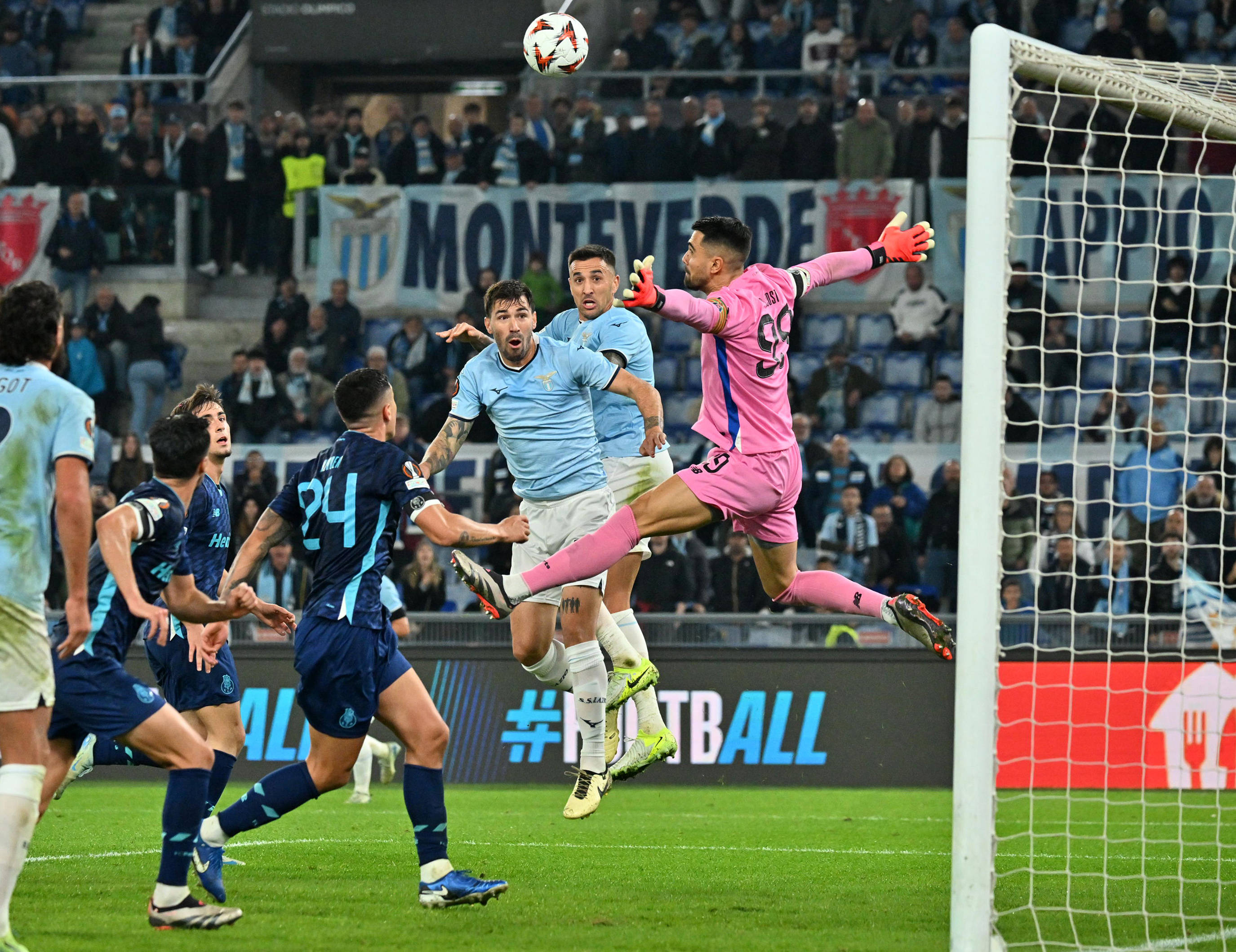 欧洲足球大赛即将拉开帷幕,球迷期待值飙升! 欧洲足球大赛即将拉开帷幕,球迷期待值飙升!