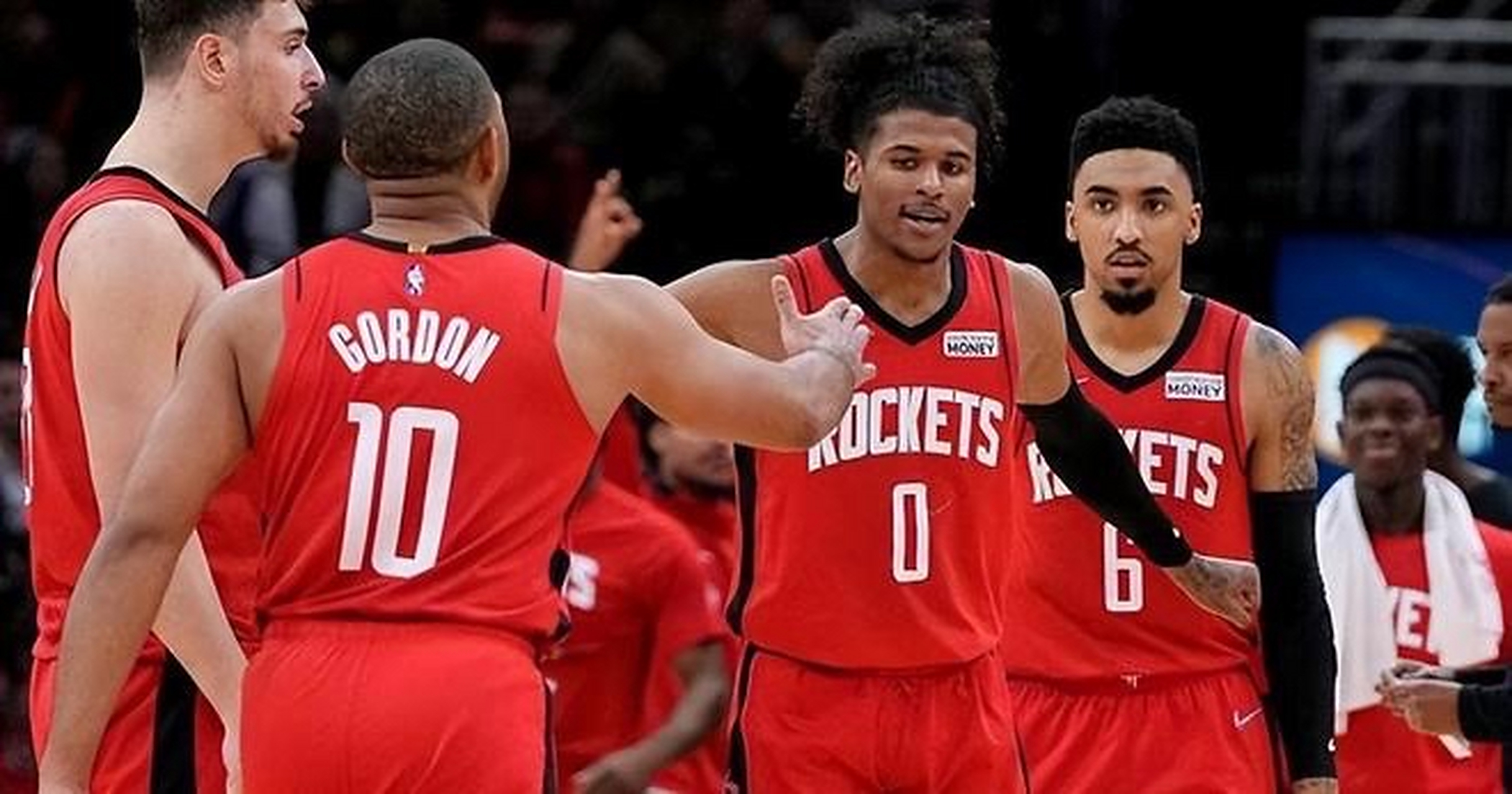 火箭客场大胜掘金，豪取四连胜