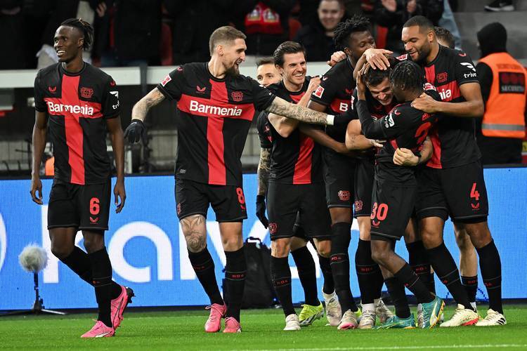 关于勒沃库森客战法兰克福实现胜利，彰显实力和决心的信息