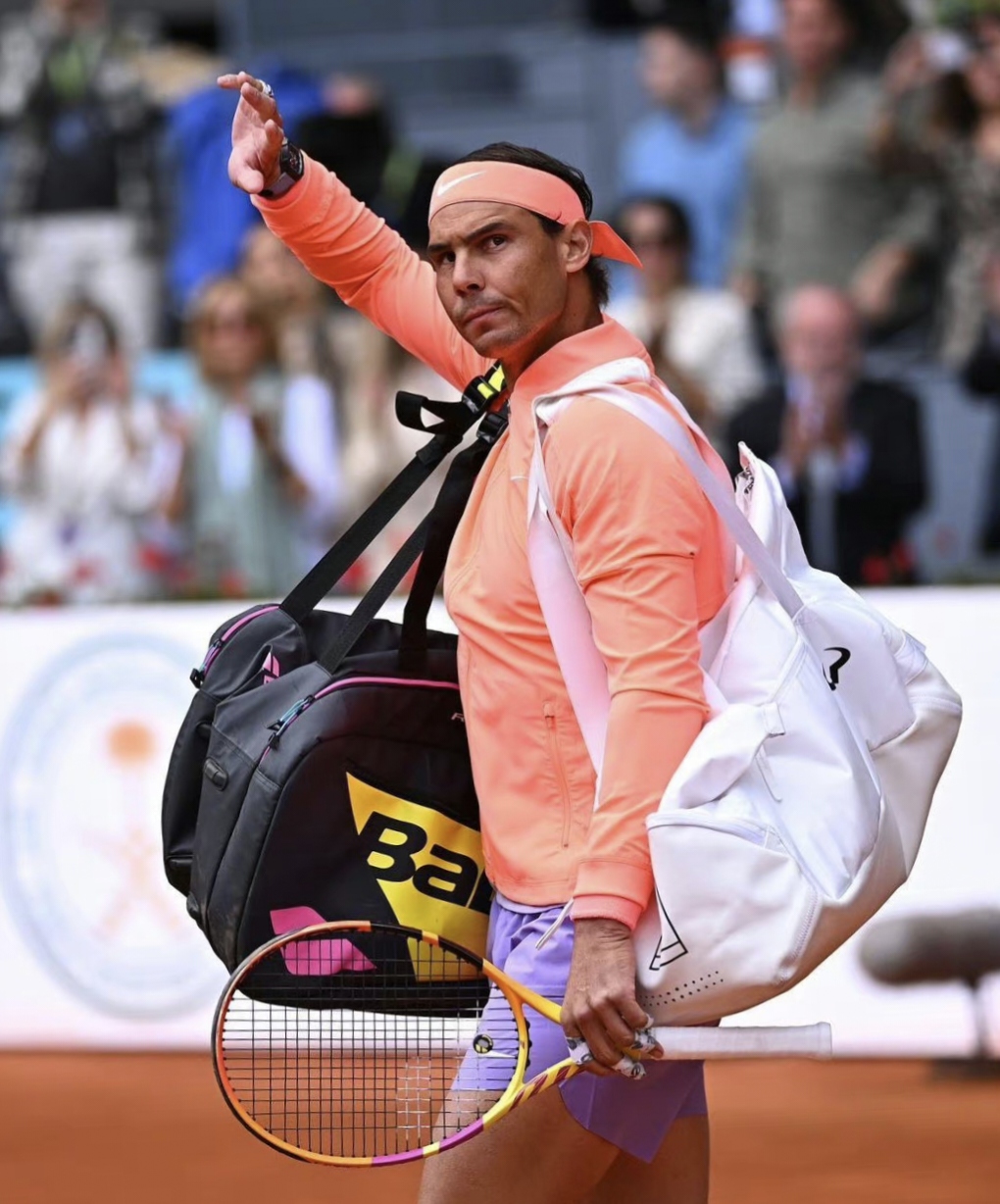 包含ATP总决赛碾压年终总决赛，纳达尔刷新纪录的词条